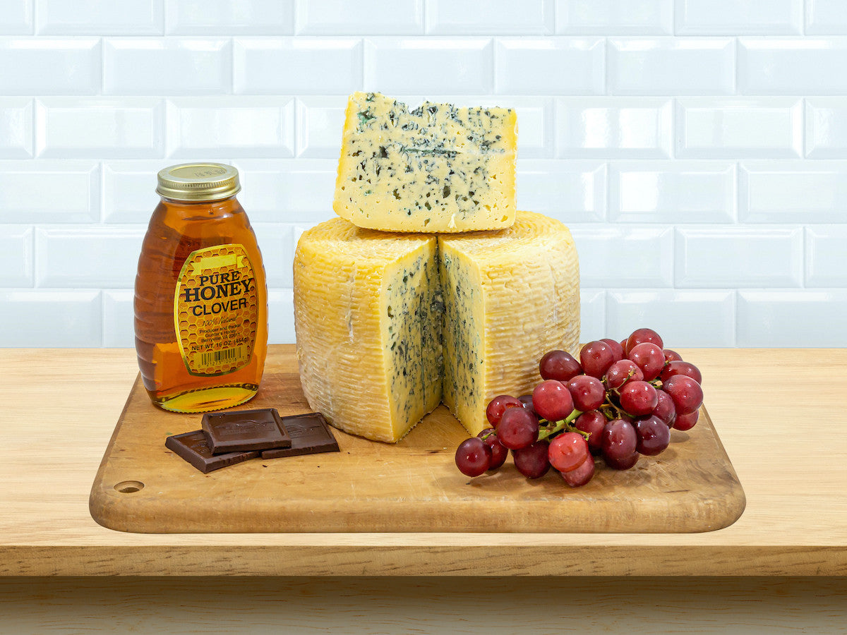 8oz Raw Goat Mist O' Blue Cheese